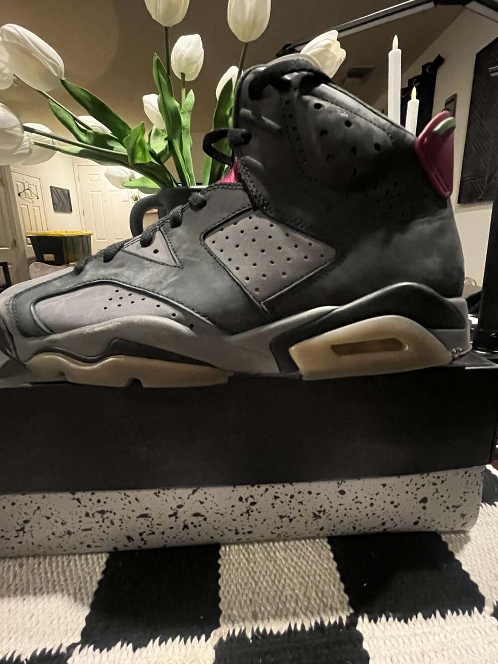 Jordan 6 Bordeaux size 10.5 men